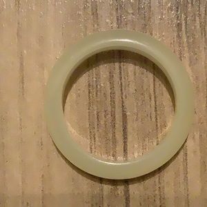 Vintage ring acrylic “white jade”